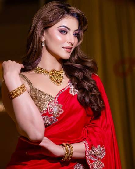 URVASHI RAUTELA saree look