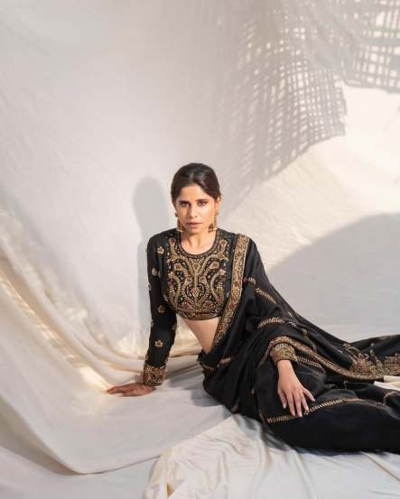 Sai tamhankar in black saree, marathi actress sai tamhankar photoshoot,