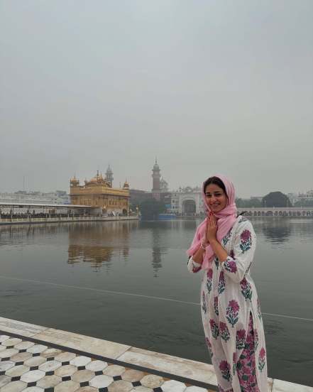 ananya panday golden temple visit amritsar