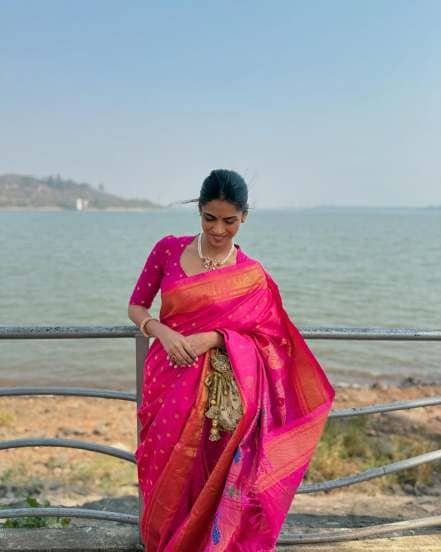 Premachi Goshta Fame swarda thigale pink saree look