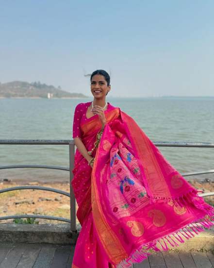 Premachi Goshta Fame swarda thigale pink saree look