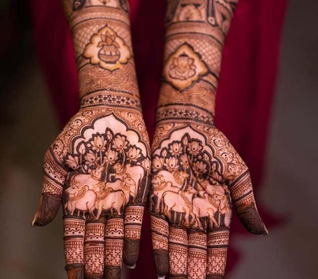 Shivani Sonar Ambar Ganpule Mehndi Ceremony