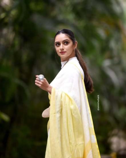 Shruti Marathe Yellow Saree Look