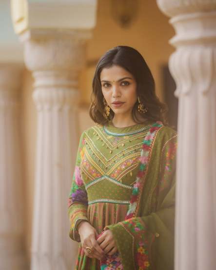 Shriya Pilgaonkar shares alluring pictures in Mehendi Color Anarkali Suit on social media