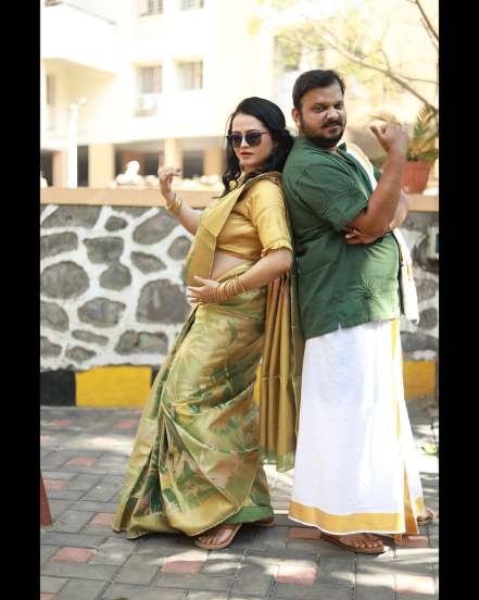 Tharla Tar Mag Fame Actress monika Dabade shares shares pictures of Dohale Jevan in golden saree on social media