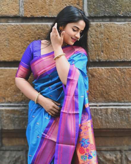 Prapti Redkar Shares pictures on social media in blue paithani saree