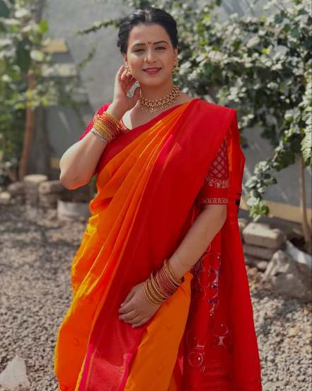 Prajakta Gaikwad shares pictures in Red Nauvaari Saree a Marathmola look