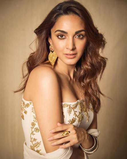 Kiara Advani shares alluring pictures in white dress on social media