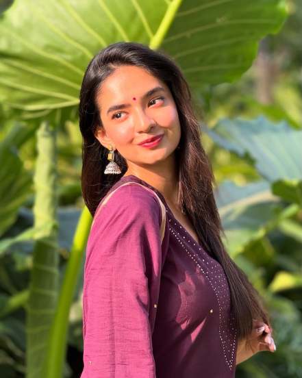 Actor Anushka Sen shares stunning pictures on social media in purple kurta set 