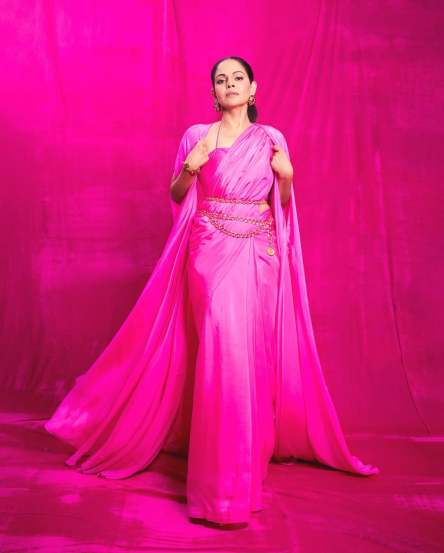 Namita Thapar shares pictures in Pink Saree on social media for Shark Tank Season 4