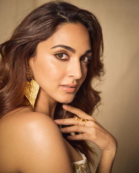 Kiara Advani shares alluring pictures in white dress on social media