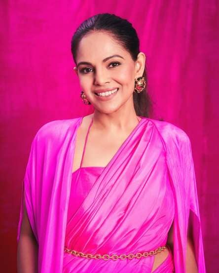 Namita Thapar shares pictures in Pink Saree on social media for Shark Tank Season 4