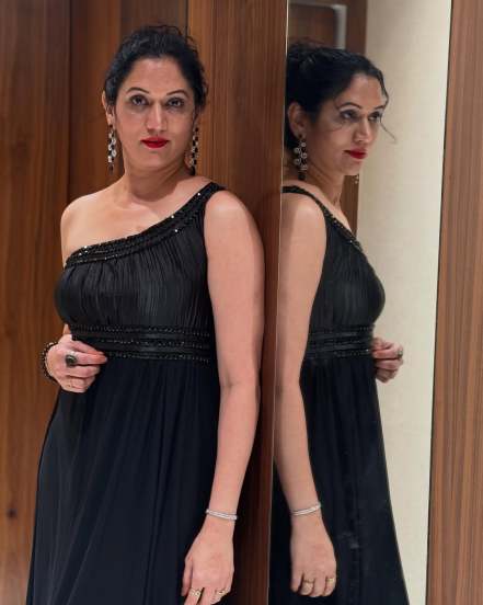 Samidha Guru shares pictures on social media in black one piece dress on the eve of new year