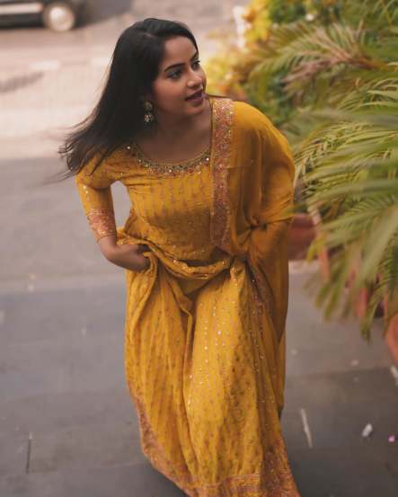 Savalyachi janu Savli fame actress Prapti Redkar shares pictures in yellow Anarkali Suit on social media