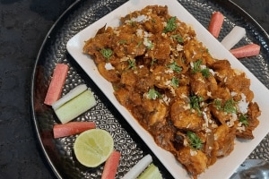 Tawa Prawn Masala Recipe In Marathi)