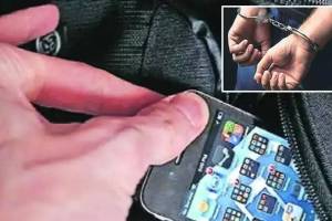 Police team arrests thief who tried to steal mobile phone at Thane railway station thane news