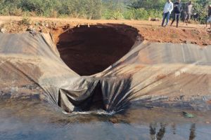 landslide in left main canal of Tilari Dam