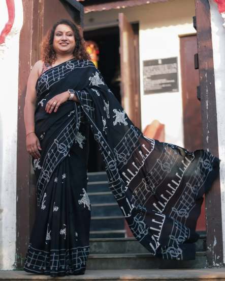 Trupti Akkalwar Black Cotton Saree Look