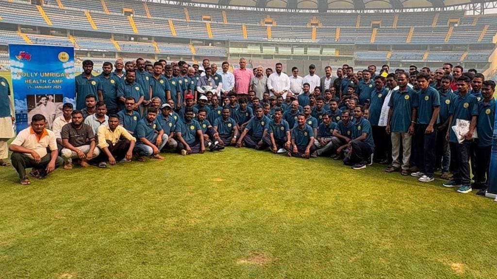 Wankhede Stadium 50th Anniversary MCA Honour Groundsmen With Jumbo Household Hamper with Unique Idea