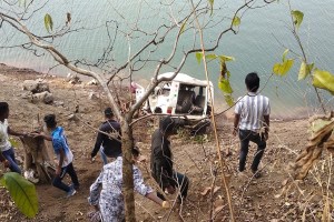 One person died, eight injured , vehicle fell in valley,