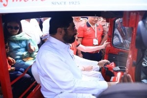 Eknath Shinde , Rickshaw ,