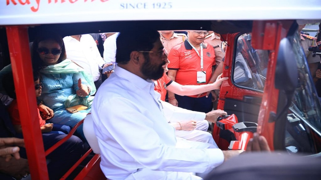 Eknath Shinde , Rickshaw ,