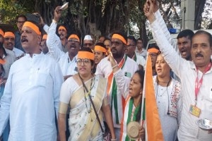 Disabiled people protest , pune , police headquarters,