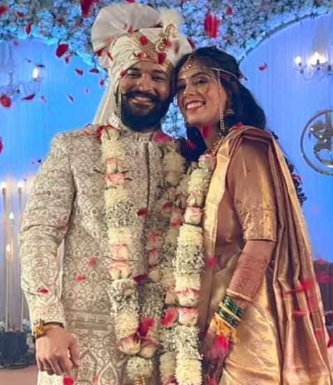 marathi actor abhishek rahalkar tie knot with his girlfriend