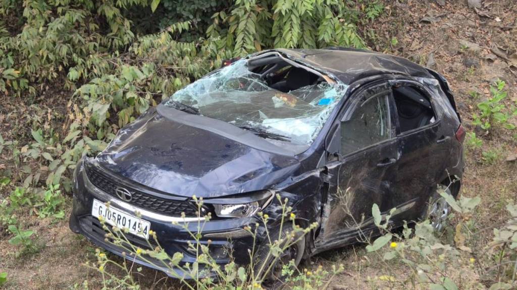 Tragic Accident on mumbai Ahmedabad Express Highway