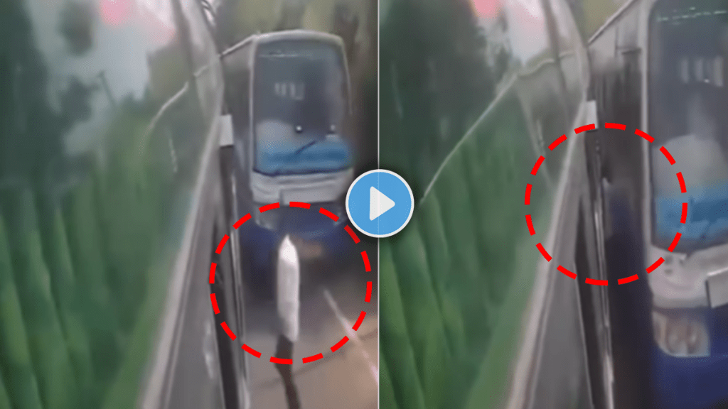 Accident of a man caught between two buses and crushed terrfying video viral on social media