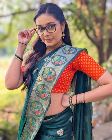 tula shikvin changalach dhada fame akshara aka shivani rangole asked netizens