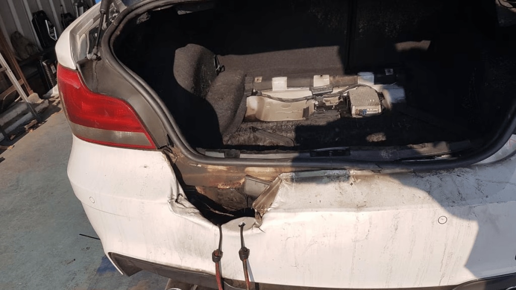 Car blast protection avoid putting these things in your car boot trunk car safety tips