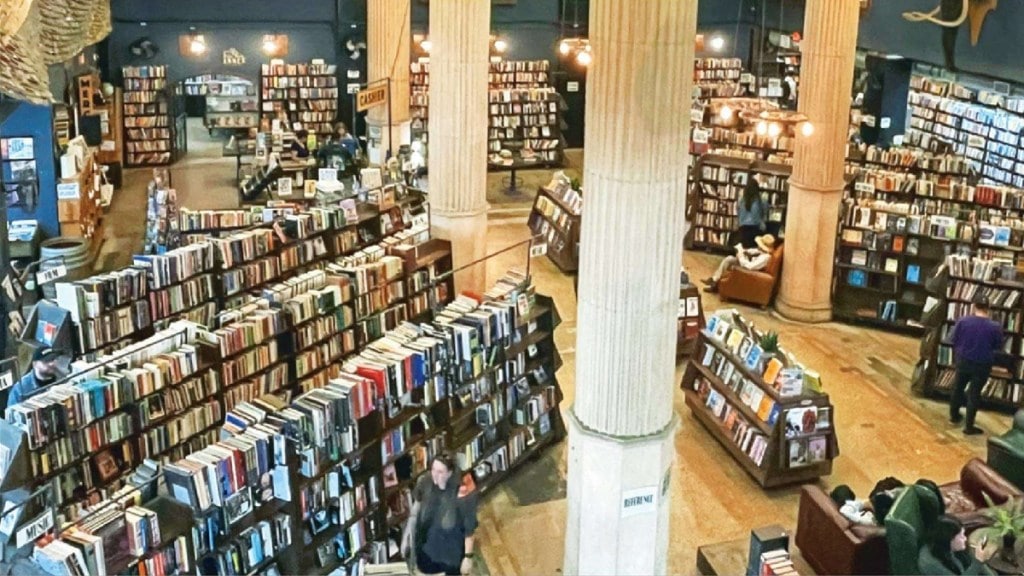 the last book store