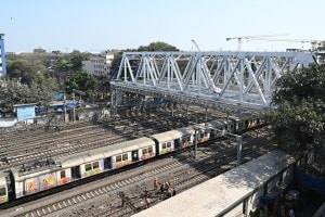 Mumbai carnac Railway Flyover marathi news