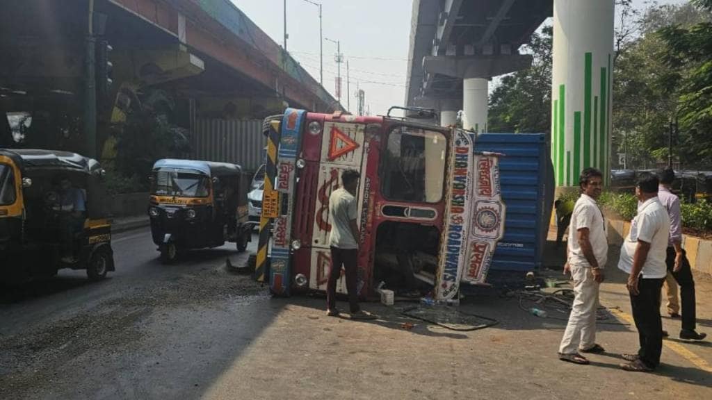 Chemical container accident on Mumbai Nashik highway