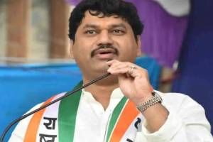 Santosh Deshmukh murder case All party pressure Dhananjay Munde Question on judicial inquiry