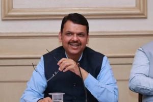 Chief Minister Devendra Fadnavis comments on surname Var and offer to vijay wadettiwar to join BJP