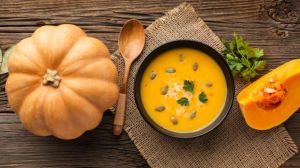 Pumpkin Soup Recipe : भोपळ्याचे सूप वजन कमी करण्यास करेल मदत, जाणून घ्या रेसिपी….