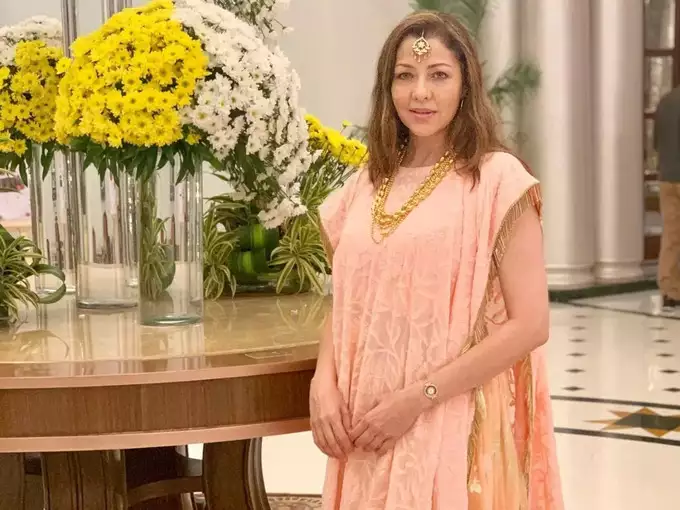 Aditi Govitrikar First Mrs World Who Converted Into Islam Husband Left With Kids