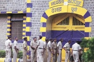 car used for procession of notorious goon gudya kasbe after release from yerwada jail