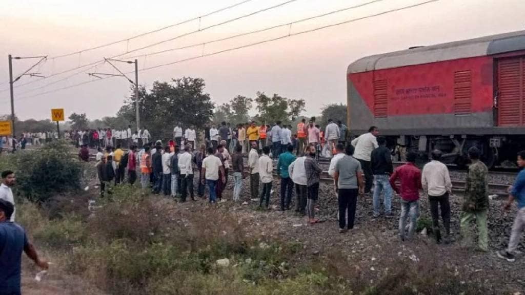 jalgaon railway accident pushpak express residents of Nepal