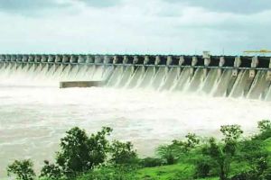 All-party leaders oppose recommendation to change formula for equitable water distribution in Jayakwadi dam