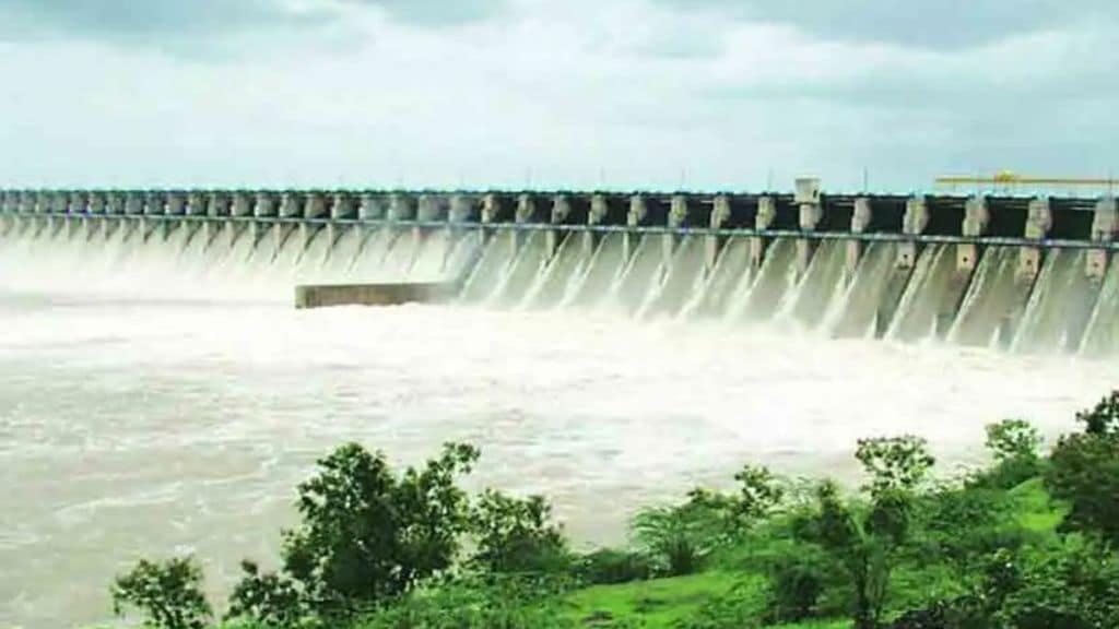 All-party leaders oppose recommendation to change formula for equitable water distribution in Jayakwadi dam