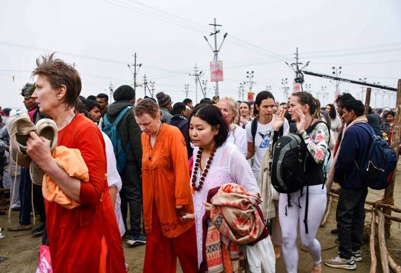 Spiritual journey of Maha kumbh foreign devotees in Photos