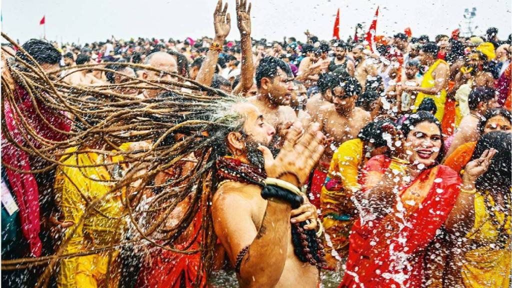 Naga Sadhus Enchant Devotees At Triveni Sangam on Makar Sankranti