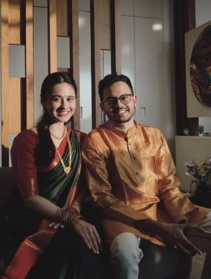 marathi actress rucha vaidya got engaged