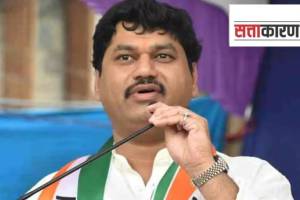 bjp devendra fadnavis stand on dhananjay munde resignation as minister post