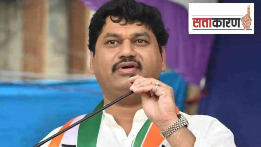 bjp devendra fadnavis stand on dhananjay munde resignation as minister post