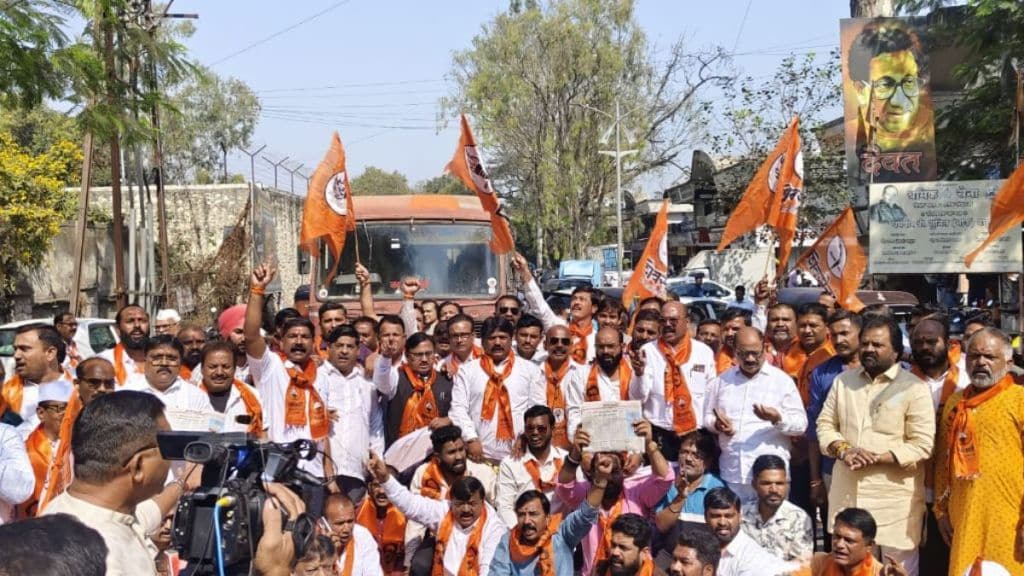 Thackeray group on streets against bus fare hike protests at various places in nashik