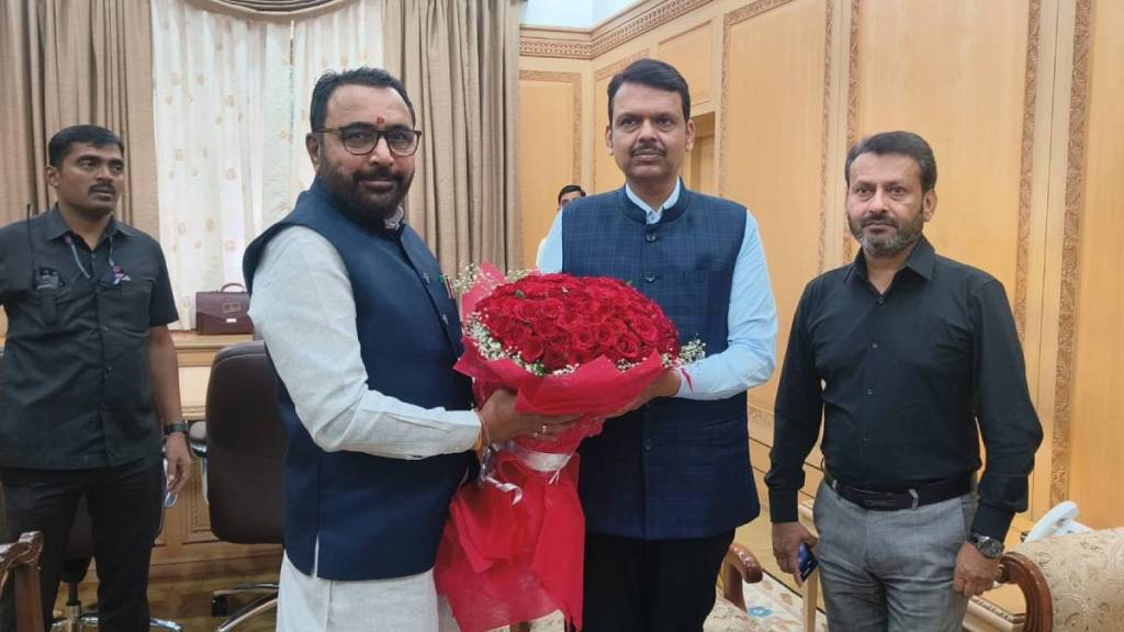 union minister pratap rao jadhav meet cm devendra fadnavis in buldhana